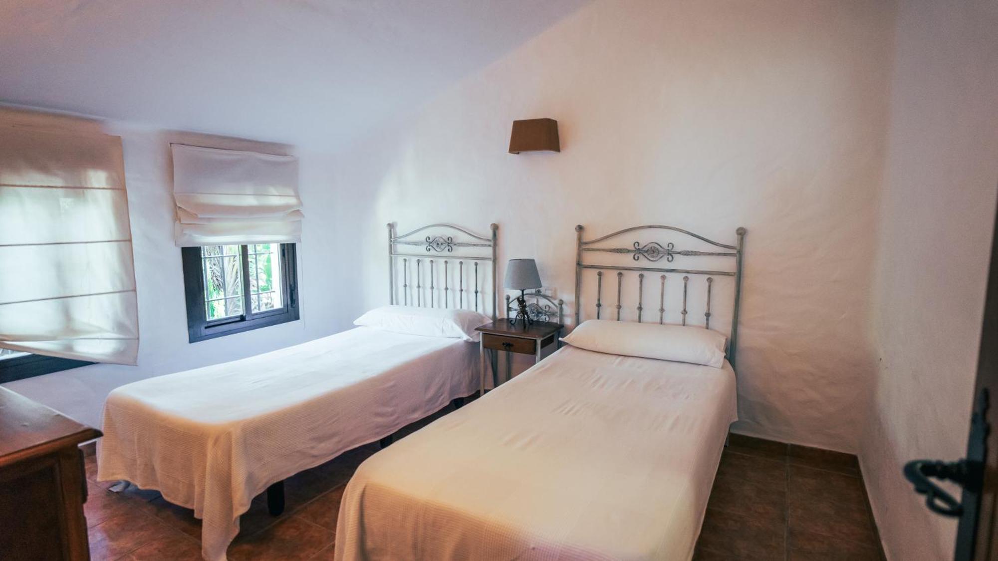 Villa Araucaria By Fontanilla Del Mar Holidays Rentals 加的斯 外观 照片